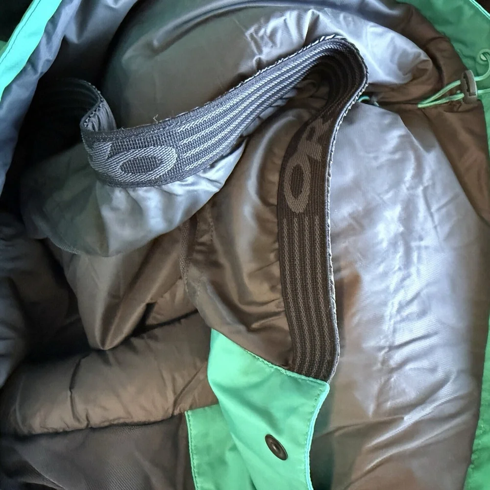 Outdoor Research Aqua and Black Ski Jacket - Picture 12 of 16